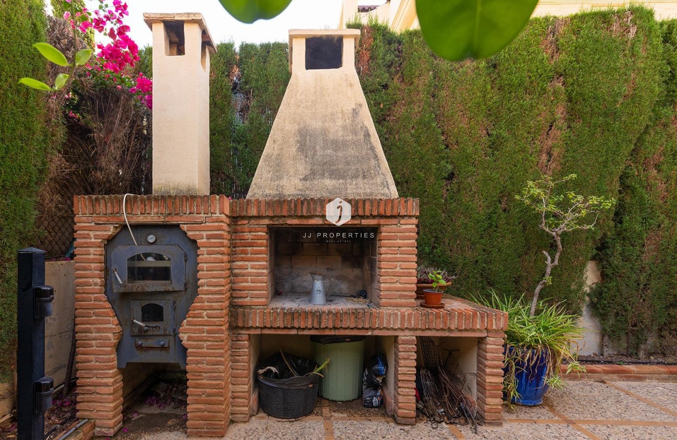 Segunda mano - Villa -
Torrevieja - La veleta