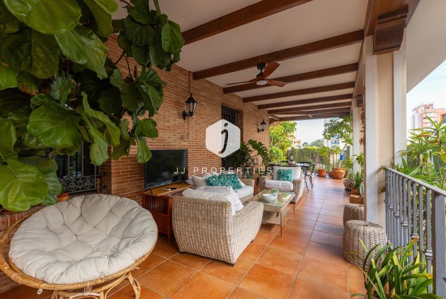 Segunda mano - Villa -
Torrevieja - La veleta