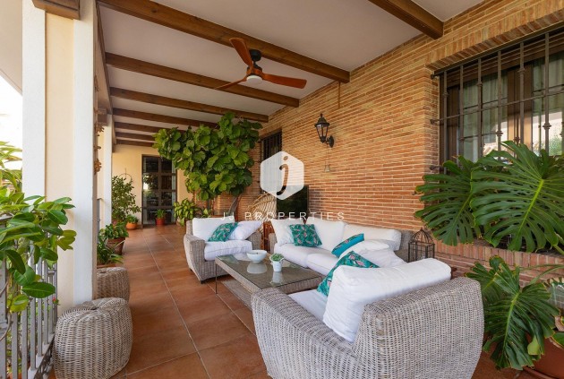 Segunda mano - Villa -
Torrevieja - La veleta