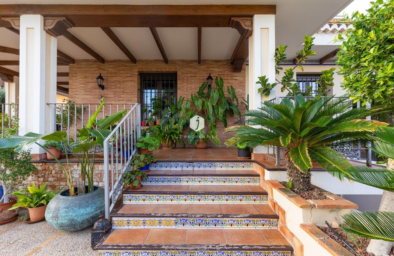 Segunda mano - Villa -
Torrevieja - La veleta