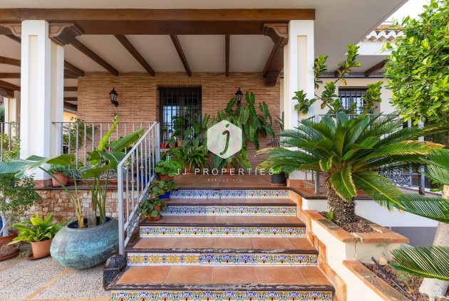 Segunda mano - Villa -
Torrevieja - La veleta