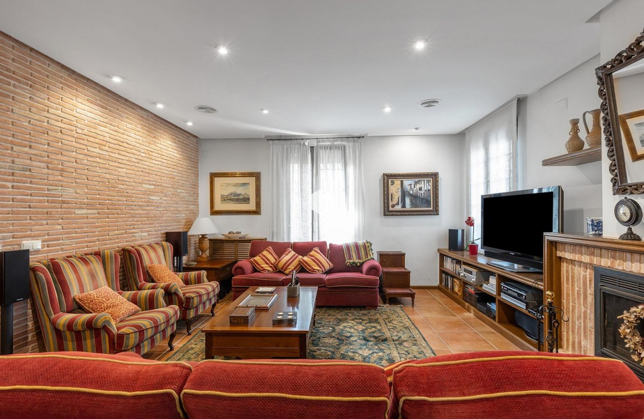 Segunda mano - Villa -
Torrevieja - La veleta