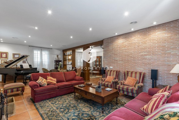 Segunda mano - Villa -
Torrevieja - La veleta