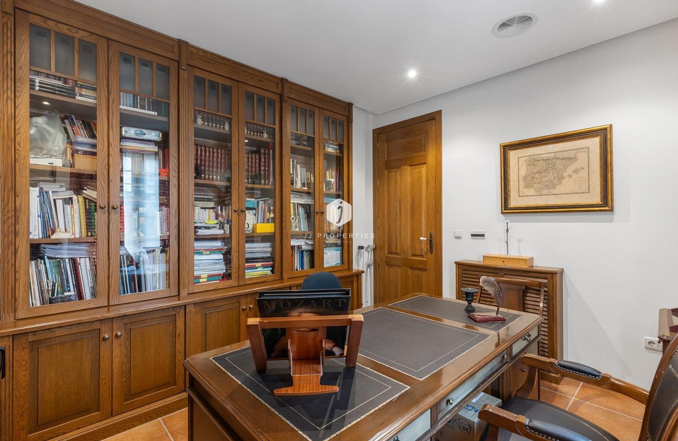 Segunda mano - Villa -
Torrevieja - La veleta