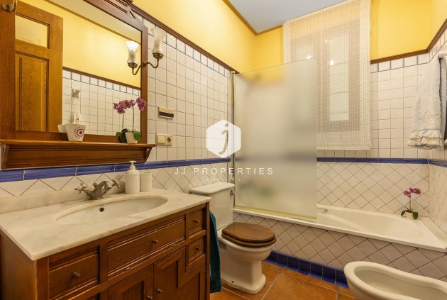 Segunda mano - Villa -
Torrevieja - La veleta