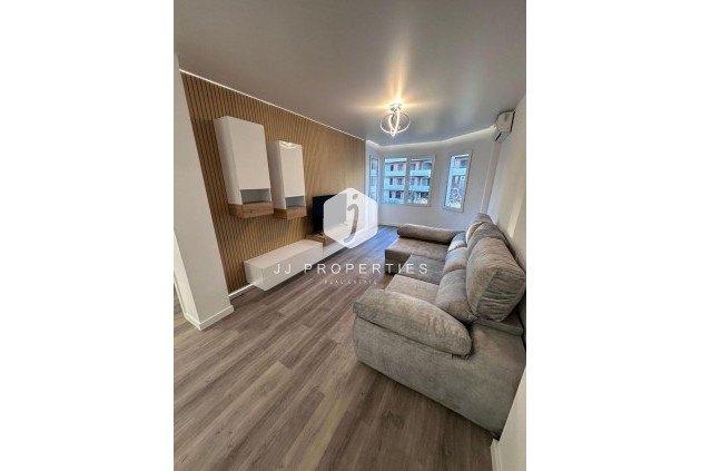 Segunda mano - Apartamento / piso -
Torrevieja - Estacion de autobuses