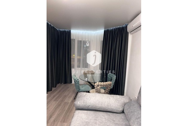 Segunda mano - Apartamento / piso -
Torrevieja - Estacion de autobuses