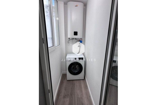 Segunda mano - Apartamento / piso -
Torrevieja - Estacion de autobuses