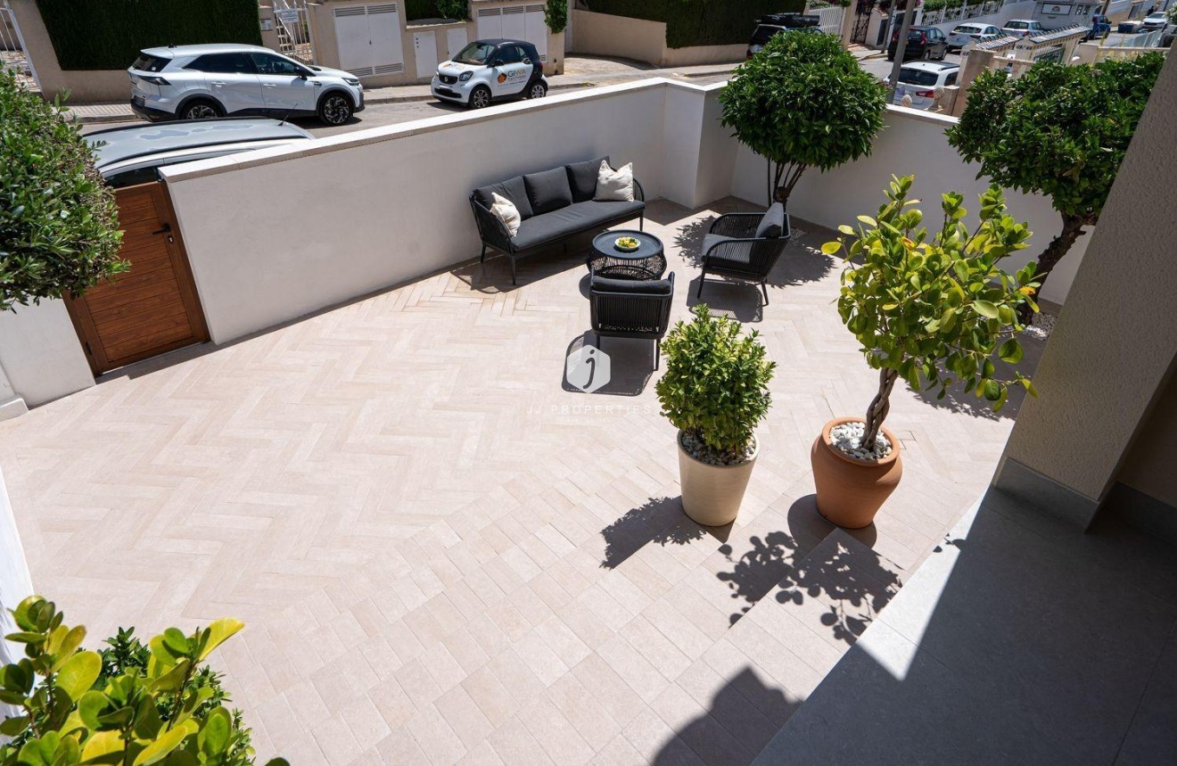 Segunda mano - Chalet -
Orihuela Costa - Los Almendros-la Florida