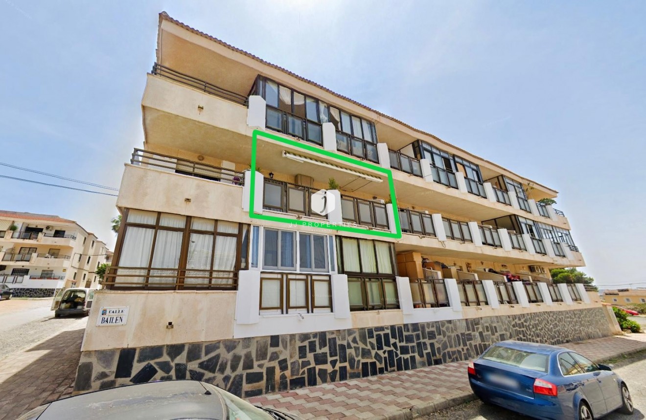 Segunda mano - Apartamento / piso -
El Chaparral - Inland