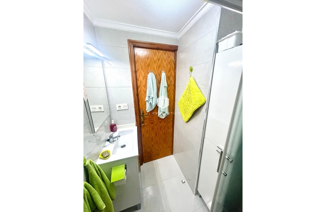 Segunda mano - Apartamento / piso -
El Chaparral - Inland