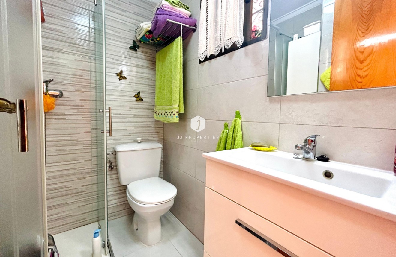 Segunda mano - Apartamento / piso -
El Chaparral - Inland