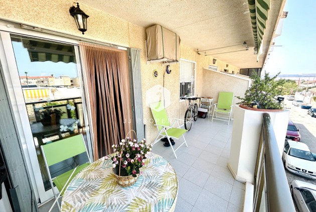 Segunda mano - Apartamento / piso -
El Chaparral - Inland