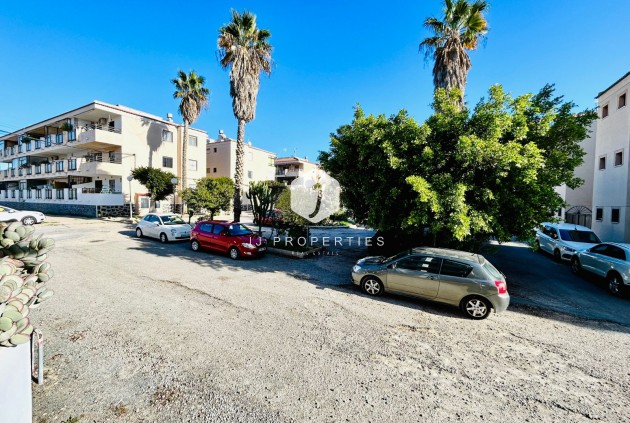 Segunda mano - Apartamento / piso -
El Chaparral - Inland