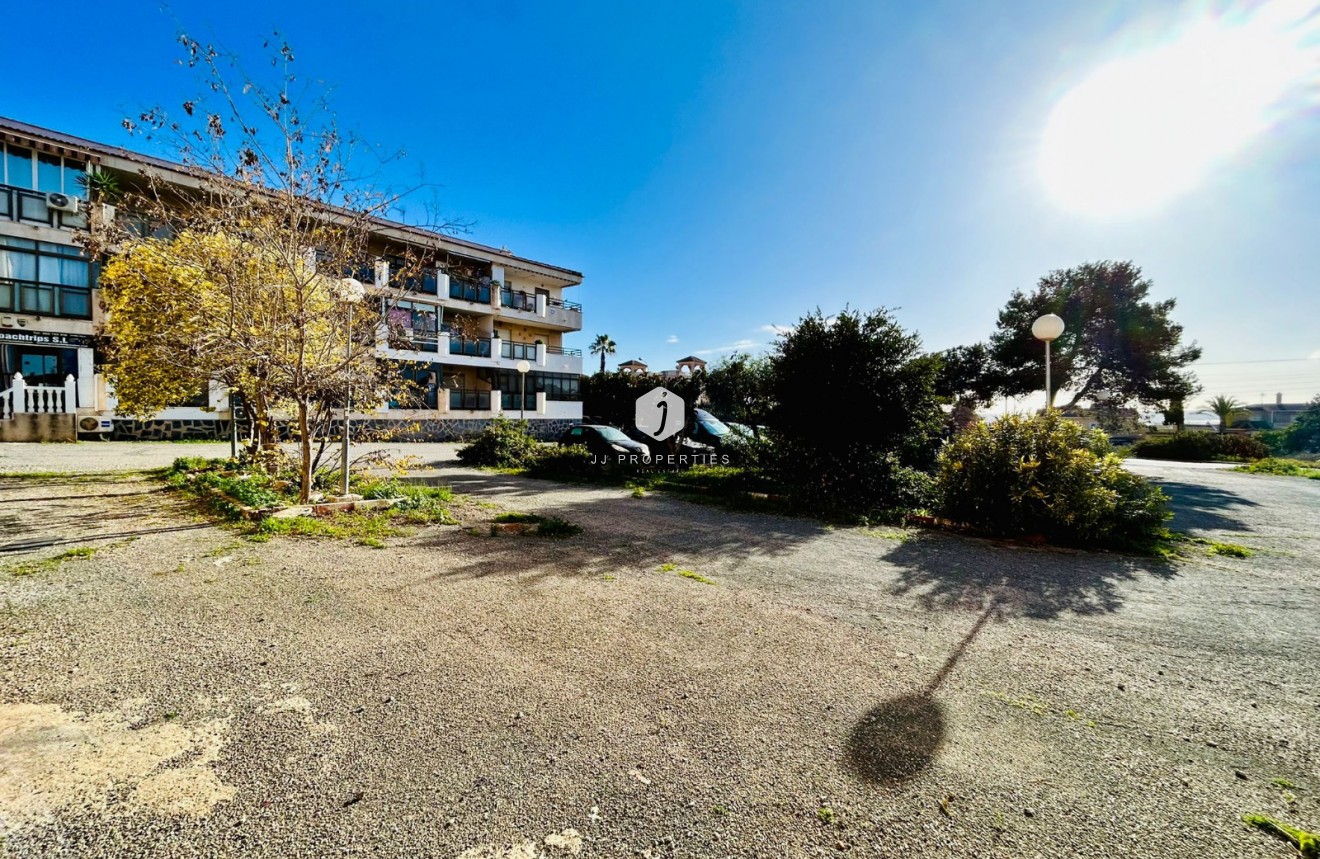 Segunda mano - Apartamento / piso -
El Chaparral - Inland