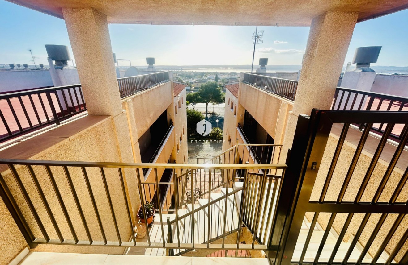 Segunda mano - Apartamento / piso -
El Chaparral - Inland