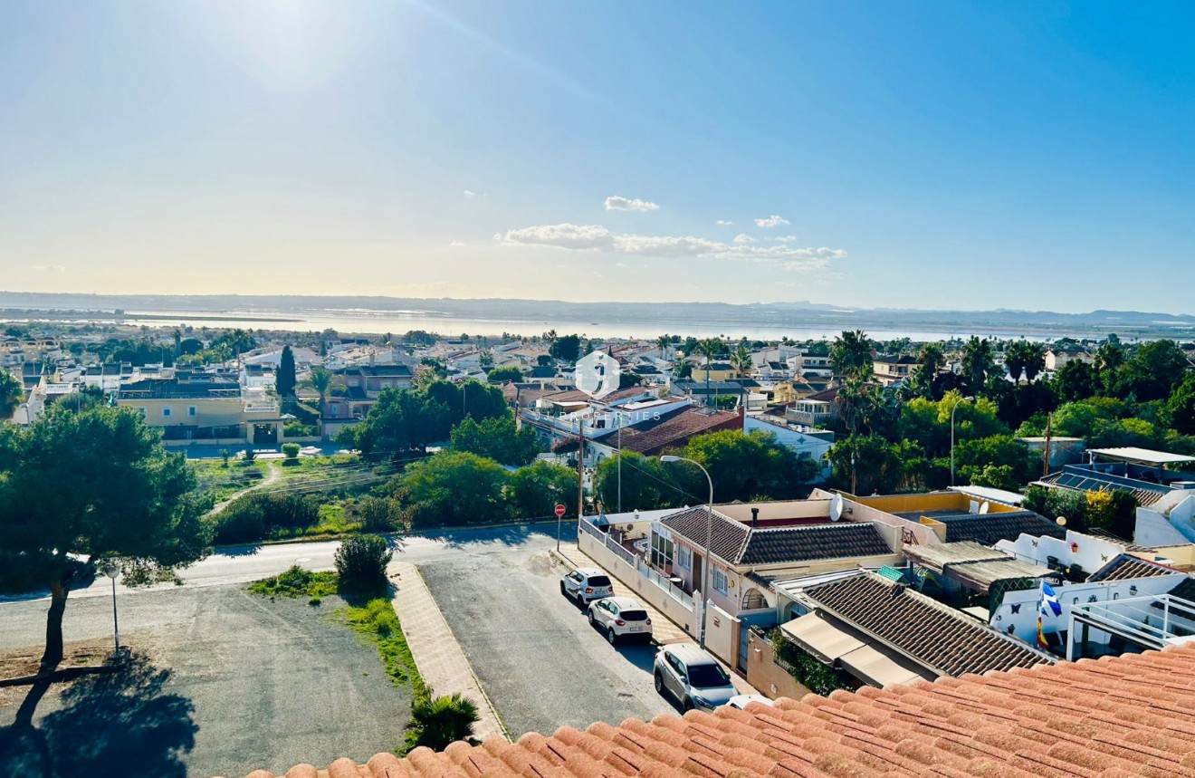 Segunda mano - Apartamento / piso -
El Chaparral - Inland