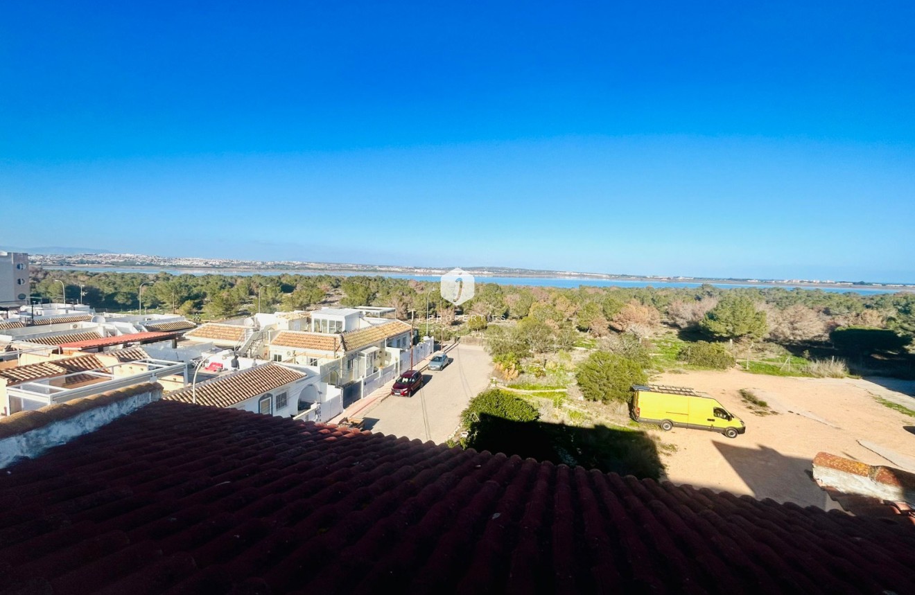 Segunda mano - Apartamento / piso -
El Chaparral - Inland