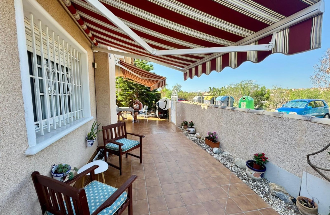 Segunda mano - Villa -
Torrevieja - Costa Blanca