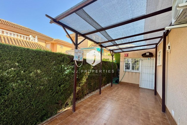 Segunda mano - Villa -
Torrevieja - Costa Blanca