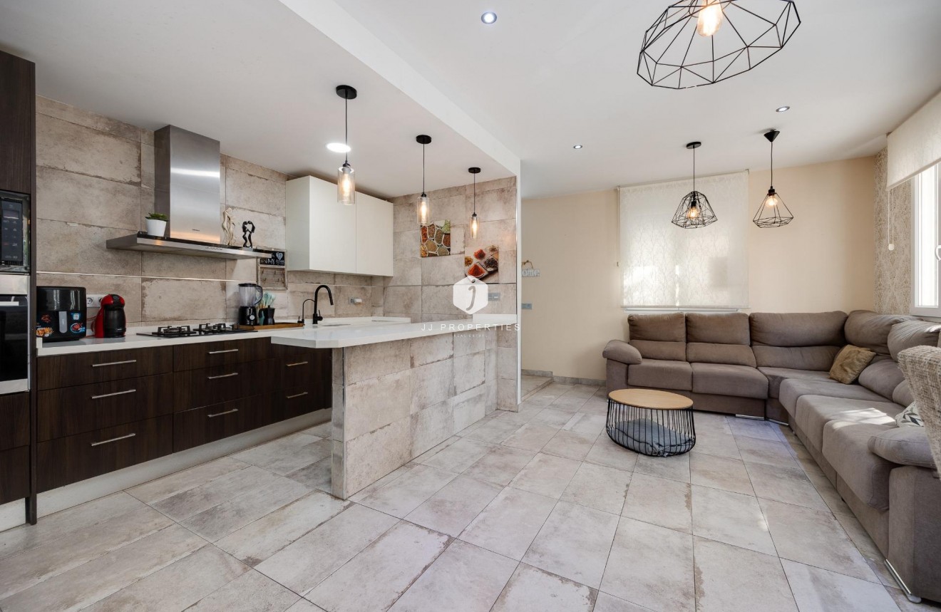 Tweedehands - Chalet -
Torrevieja - Centro