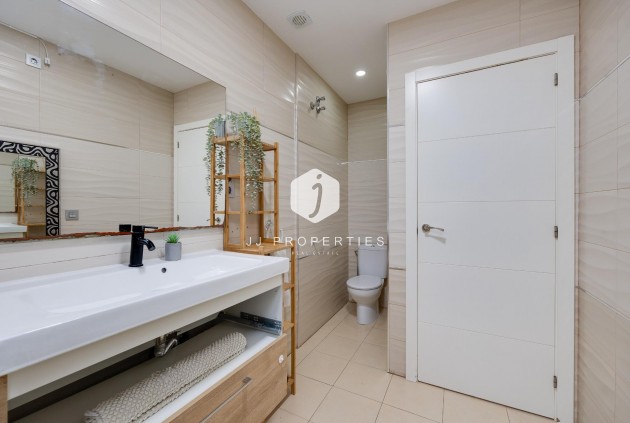 Tweedehands - Chalet -
Torrevieja - Centro