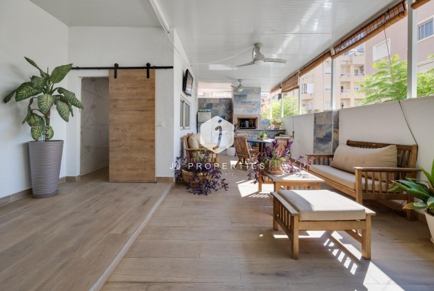 Tweedehands - Chalet -
Torrevieja - Centro