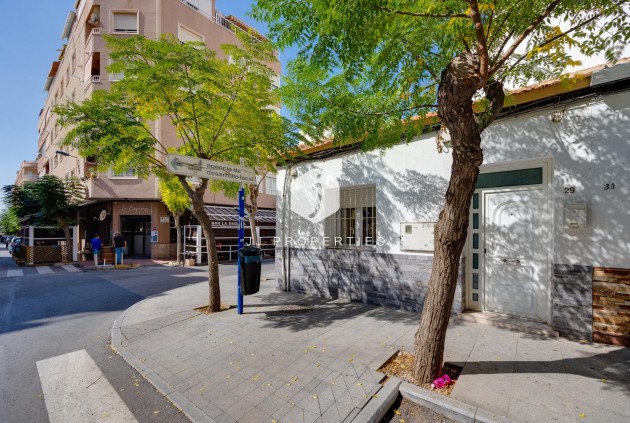 Tweedehands - Chalet -
Torrevieja - Centro