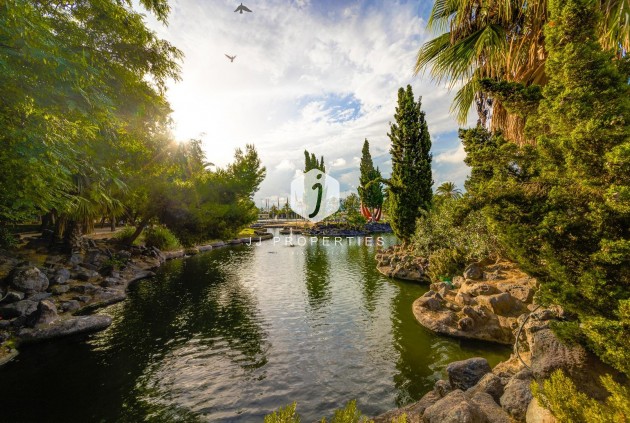 Tweedehands - Chalet -
Torrevieja - Centro