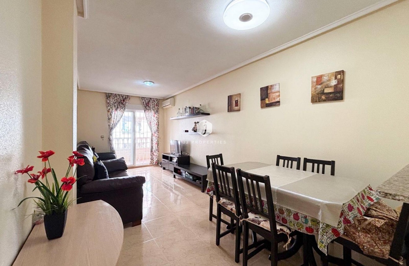 Aus zweiter Hand - Wohnung -
Torrevieja - Centro