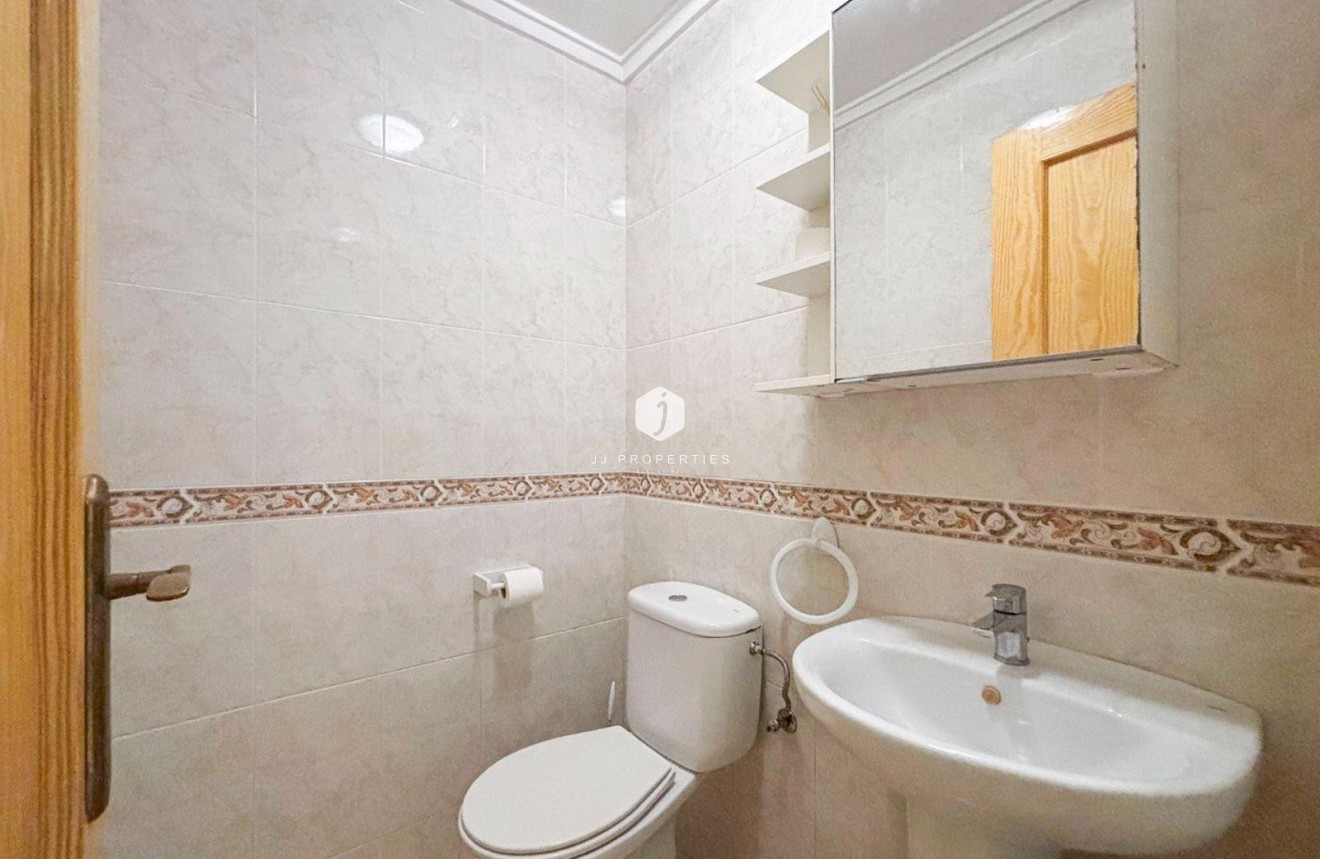 Aus zweiter Hand - Wohnung -
Torrevieja - Centro