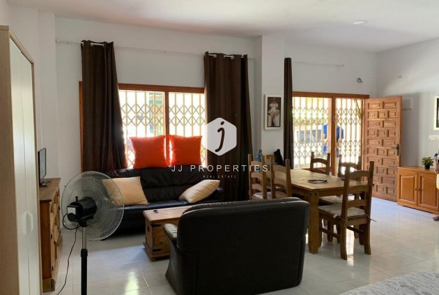 Segunda mano - Apartamento / piso -
Torrevieja - Playa de los Locos