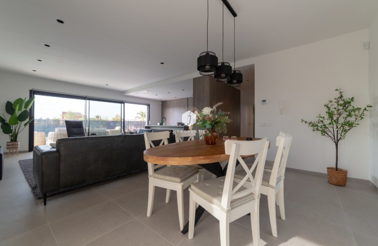 Segunda mano - Villa -
Los Montesinos - Costa Blanca