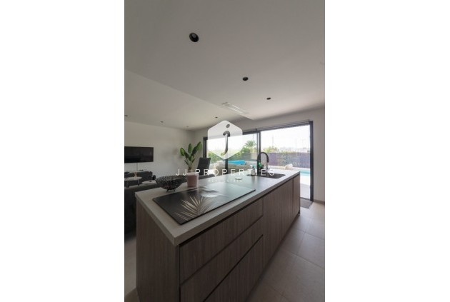 Segunda mano - Villa -
Los Montesinos - Costa Blanca