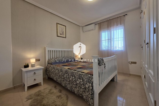 Z drugiej ręki - Mieszkanie w bloku -
Orihuela Costa - Lomas De Cabo Roig-los Dolses