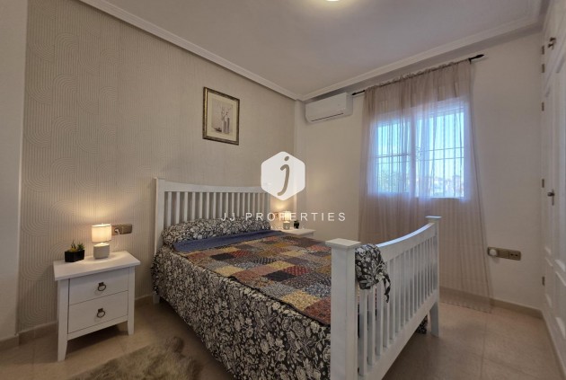 Z drugiej ręki - Mieszkanie w bloku -
Orihuela Costa - Lomas De Cabo Roig-los Dolses