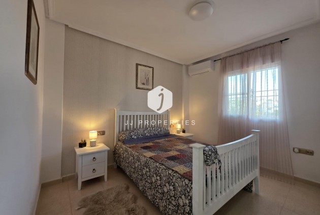 Z drugiej ręki - Mieszkanie w bloku -
Orihuela Costa - Lomas De Cabo Roig-los Dolses