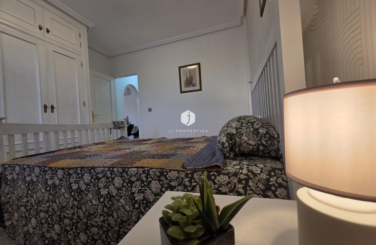 Z drugiej ręki - Mieszkanie w bloku -
Orihuela Costa - Lomas De Cabo Roig-los Dolses