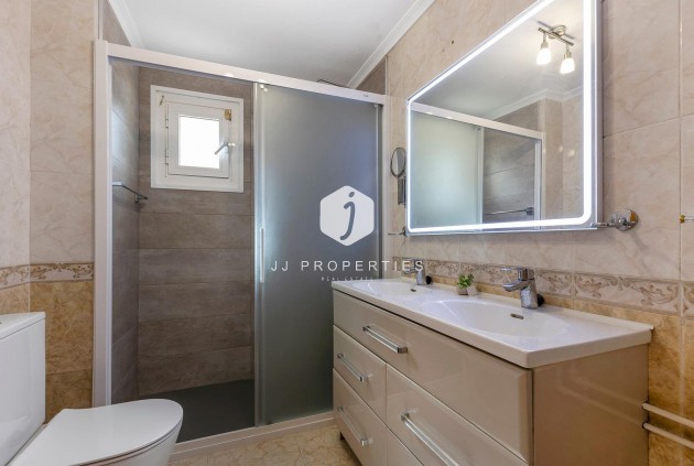 Segunda mano - Villa -
Torrevieja - Los Balcones - Los Altos del Edén