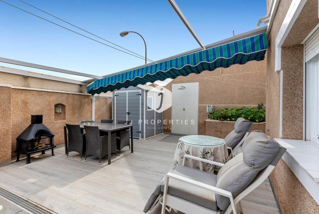 Segunda mano - Villa -
Torrevieja - Los Balcones - Los Altos del Edén