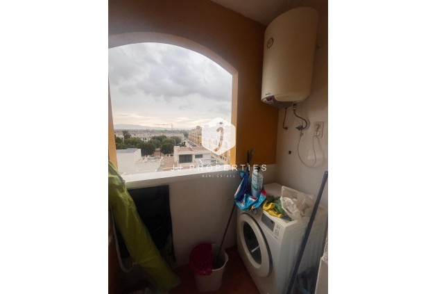 Z drugiej ręki - Mieszkanie w bloku -
Formentera del Segura