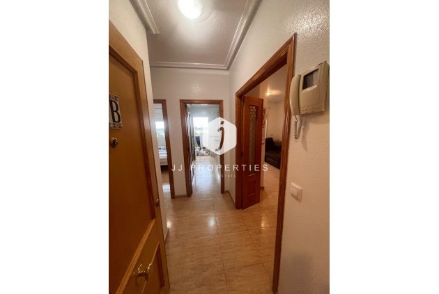 Z drugiej ręki - Mieszkanie w bloku -
Formentera del Segura