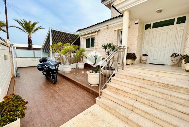 Segunda mano - Villa -
Torrevieja - Costa Blanca