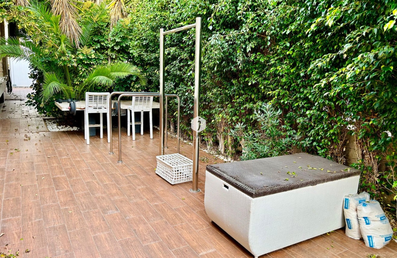 Segunda mano - Villa -
Torrevieja - Costa Blanca