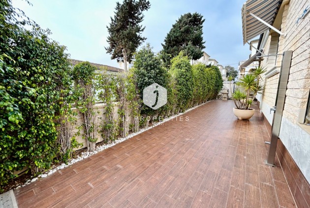 Segunda mano - Villa -
Torrevieja - Costa Blanca