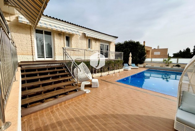 Segunda mano - Villa -
Torrevieja - Costa Blanca