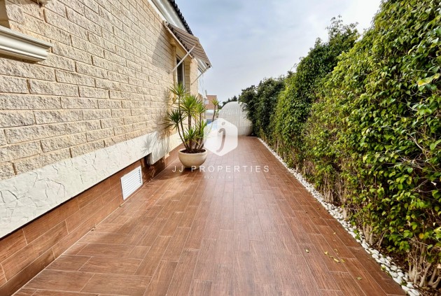 Segunda mano - Villa -
Torrevieja - Costa Blanca