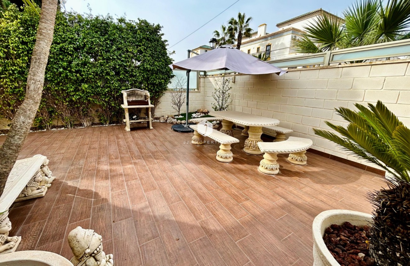 Segunda mano - Villa -
Torrevieja - Costa Blanca