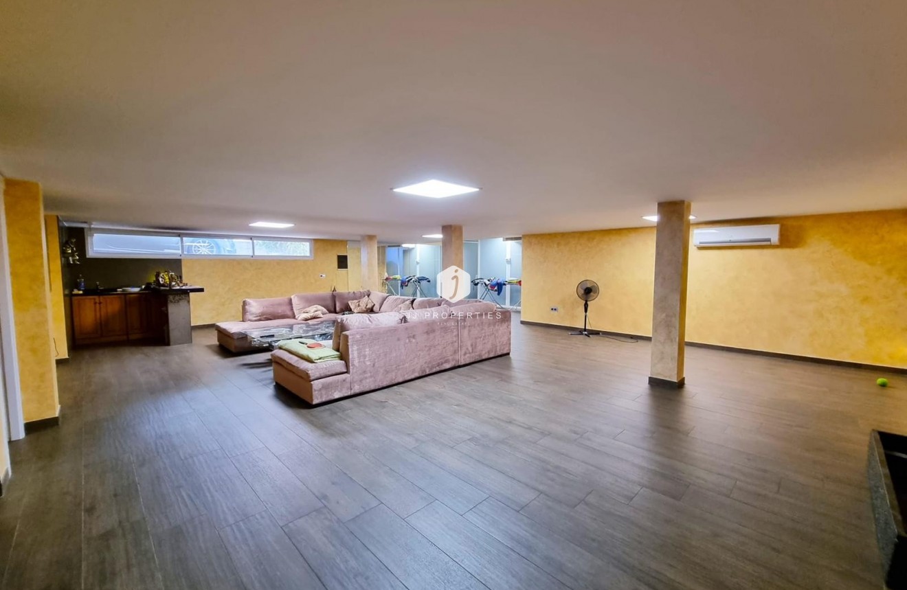 Segunda mano - Villa -
Torrevieja - Costa Blanca