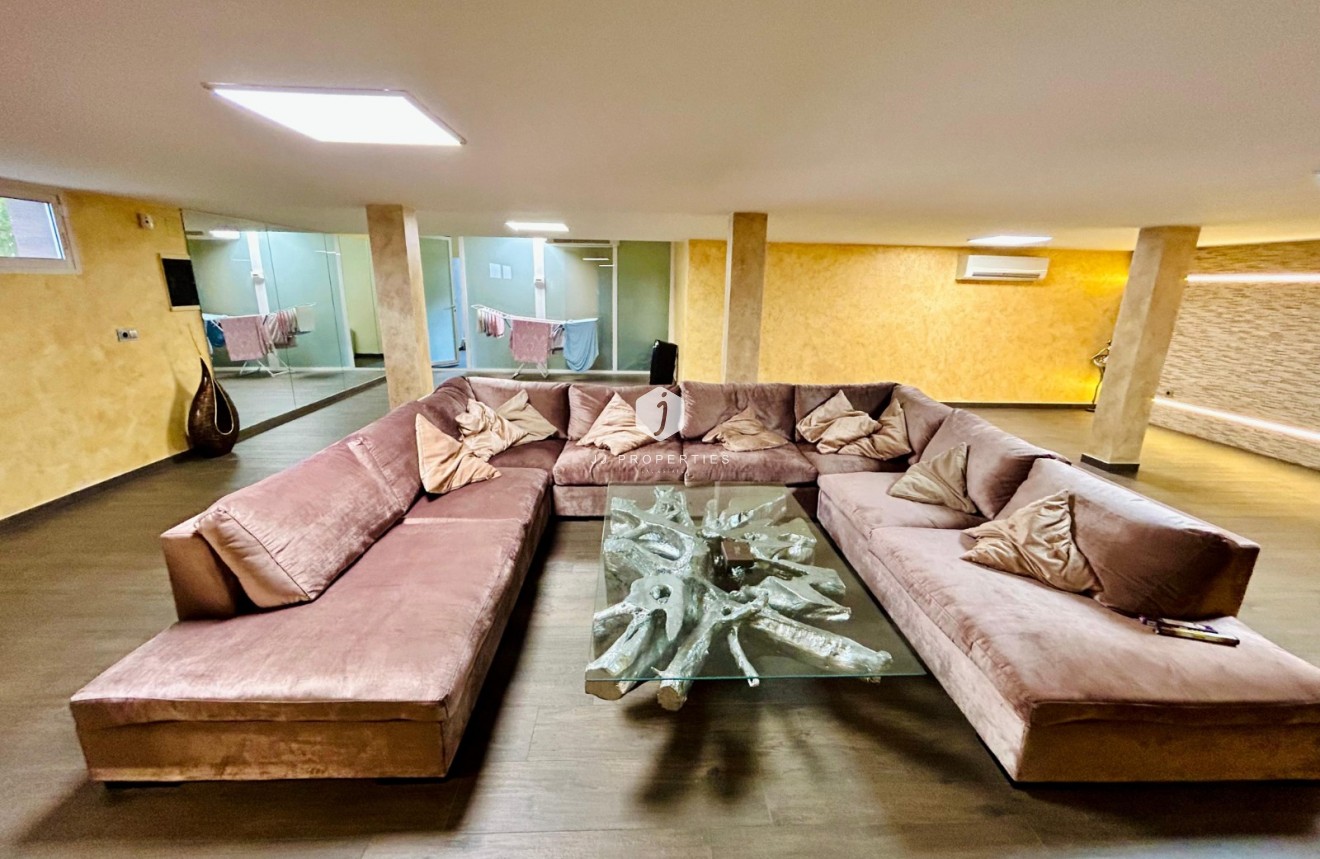 Segunda mano - Villa -
Torrevieja - Costa Blanca